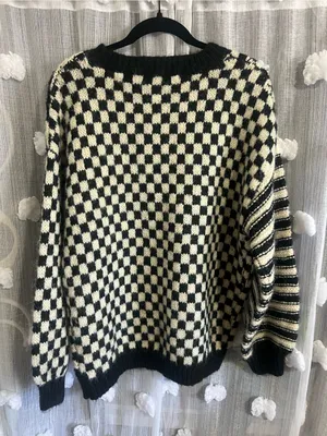 Stitch + Feather Black and Cream Patterned Women's Sweater Size L thumbnail 2