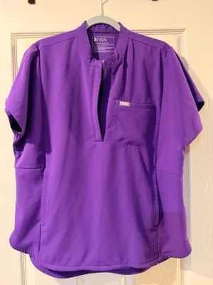 Women’s large DIGITAL GRAPE FIGS Montex scrub top thumbnail 1