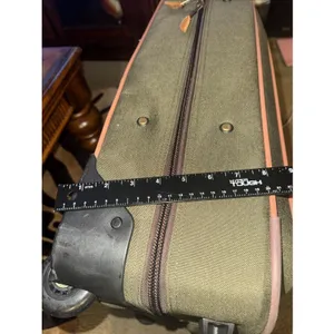 LL Bean Large Green Rolling Garment Bag Leather Trim Suitcase Bag 24" X 21"X8” thumbnail 13