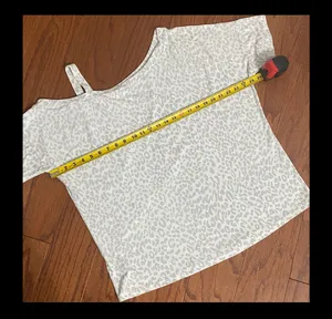 White & Gray leopard OS open shoulder shortsleeved blouse - Size XLarge thumbnail 6