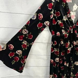 Lovesick Women L 0 Black Velvet Floral Plunge Dress Bell Sleeve Gothic Festival thumbnail 5