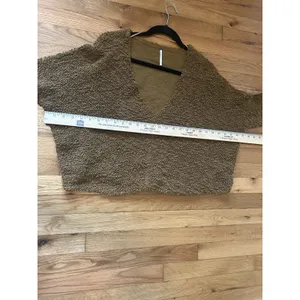 Free People Fuzzy Popcorn V-Neck Sweater Size Large Cropped Slouchy Boho Casual thumbnail 9