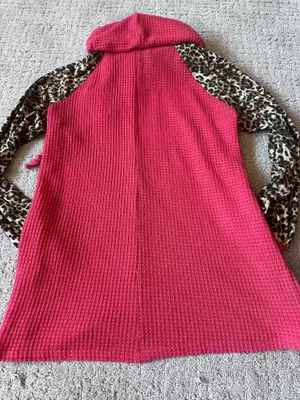 Pink Leopard Waffle Knit Hoodie – Size Medium thumbnail 2