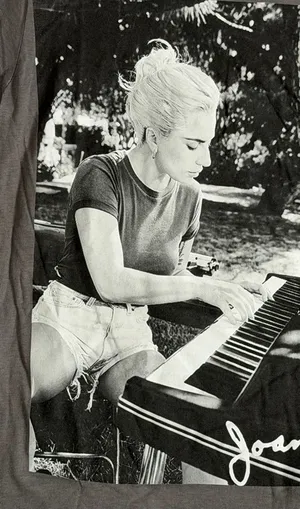NEW WITH TAGS Official Lady Gaga Joanne Piano Graphic Tee thumbnail 1