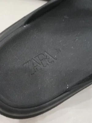 Zara Platform Thong Sandals / Pool Slides in Matte Black Rubber Size 37 thumbnail 4