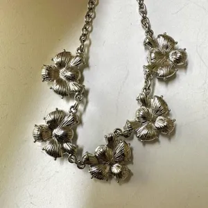 Grey and clear rhinestone necklace Silver thumbnail 8