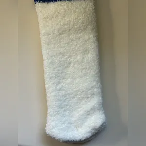 Old Navy Women’s Cozy Socks White Rainbow Stripe Plush Socks One Size NWT thumbnail 4