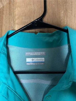 Columbia Women's Turquoise Button-Up shirt size L thumbnail 2