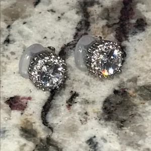 Sparking Hypoallergenic Cubic Zirconia Clip on Earrings 9mm NEW thumbnail 3