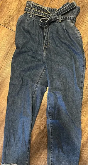 Abercrombie & Fitch Ultra High rise Jeans thumbnail 1