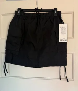 New Lululemon Nylon Cargo Mini Skirt thumbnail 1