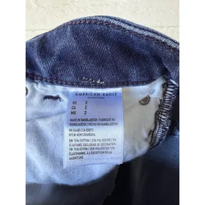 American‎ Eagle Midi Jean Shorts Button Fly Cuffed Raw Hem Size 2 thumbnail 3