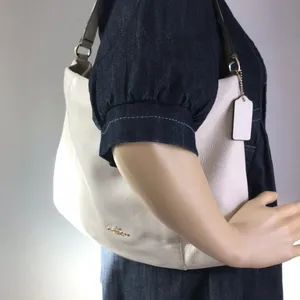 COACH White Medium Leather Handbag thumbnail 6