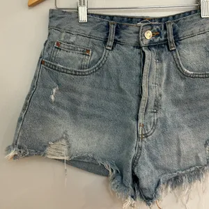 MOVING SALE Zara Distressed denim cutoff shorts thumbnail 4