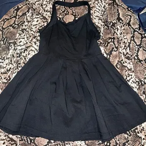 Tiny little black dress halter size S thumbnail 1