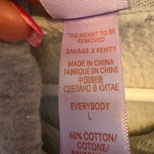 Savage X Fenty ESSENTIAL OVERSIZED HOODIE. Preloved size Large. Great condition. thumbnail 7