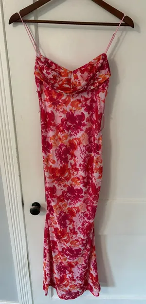 Hello Molly Floral Midi Dress thumbnail 1