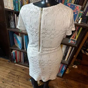 Lulu’s white lace scoop neck M graduation sorority dress thumbnail 2