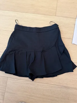 Women’s Black Ruffle Skort Zara thumbnail 5