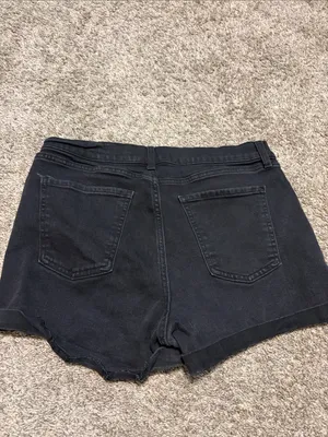 Old Navy Women’s Black Mid Rise 3” Denim Shorts‎ Size 8 thumbnail 5