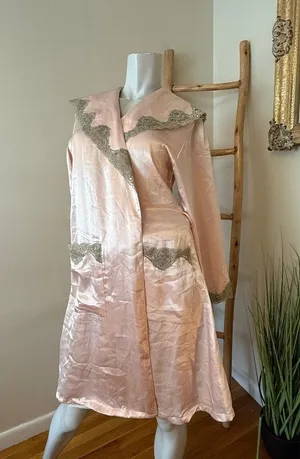 Victoria’s Secret 2nd Skin Liquid Satin Regency Robe Chantilly Lace Rare PS VTG thumbnail 1