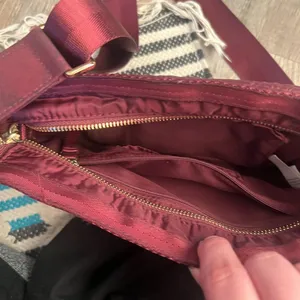 Tommy Bahama purse‎ thumbnail 4