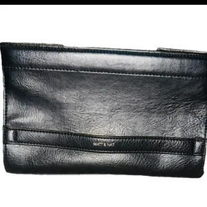 Matt & Nat SIMS Vegan Leather Clutch Minimalist Sustainable Eco Conscious Black thumbnail 11