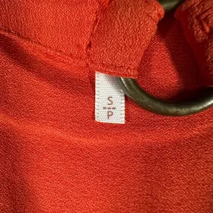 Free People Sleeveless Blouse Small Orange‎ Sleeveless Draped Ring Detail Top thumbnail 5