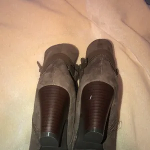 Solanz Size 6M Carlita Booties Boot Heels thumbnail 4