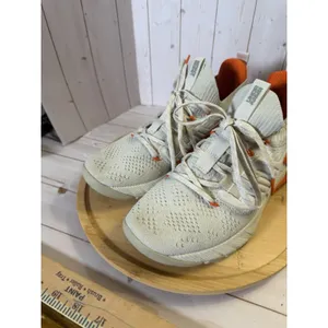 Under Armour Project Rock 3 Summit White Rogue Orange Womens 8 Training Shoes thumbnail 3