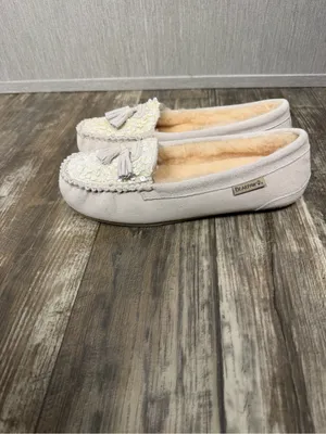 BearPaw Women’s Cream Tassel Moccasin Slipper Size 9 thumbnail 4