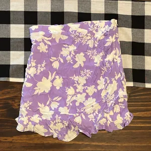 Le Lis Floral Purple and White Skirt medium wrap new thumbnail 1
