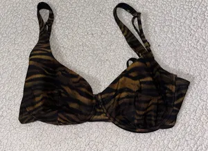 Calzedonia tiger striped swim top thumbnail 1