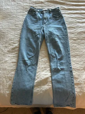 Abercrombie & Fitch 90’s Straight Ultra High Rise Curve Love Jeans thumbnail 1