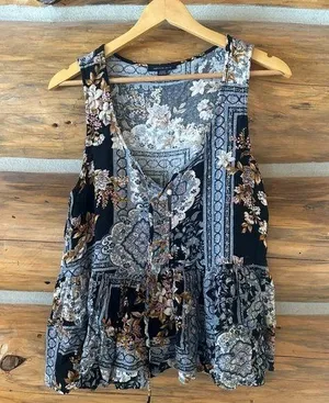 American Eagle Floral Tank Top thumbnail 1