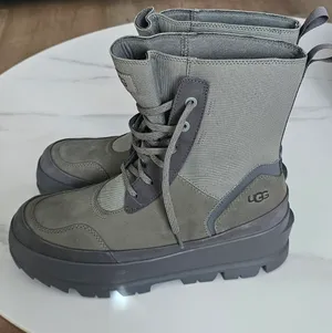New ugg Lug Moss Green Women’s Combat Boots. ,Size 9 Heel Height 2 1⁄2 in thumbnail 3