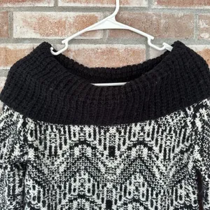 Abercrombie & Fitch Wool Alpaca Off Shoulder Sweater Small Black White thumbnail 4