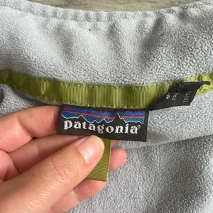 Vintage women’s Patagonia Zip Up Fleece thumbnail 6