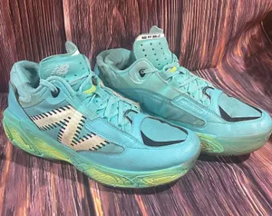New Balance Fresh Foam BB v2 Cyber Jade Mens Size 5.5 Basketball Shoes Preowned thumbnail 1