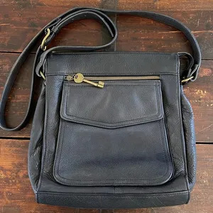 Fossil Black Leather Vintage Crossbody Purse 10"x10"x3.5" thumbnail 1