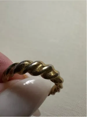 Hey Harper Dove Gold Tone Twisted Band Ring - Size 6 thumbnail 4
