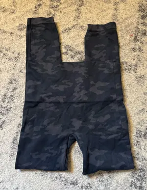 SPANX Black Camo Leggings thumbnail 1