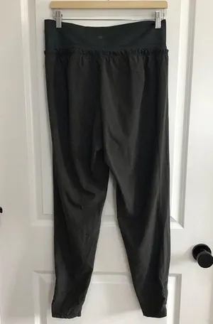 Athleta M High Rise Jogger Gray Yoga Athleta M High Rise Jogger Gray Yoga thumbnail 3