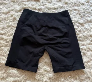 Aurola Black Women’s High-Waist Seamless Gym Shorts thumbnail 1