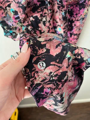 Lululemon Base Pace High Rise Tights Leggings Stencil Blossom Size 8 thumbnail 5