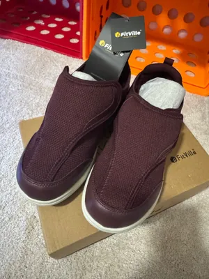 Fitville size 8.5w burgundy shoes thumbnail 1