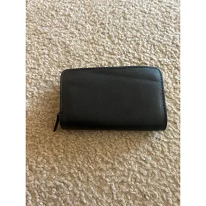 Tahari Black wallet identity protect lining EUC thumbnail 4