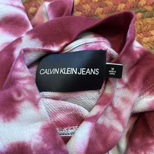 Calvin Klein Jeans Mock Neck Red & Grey Tie Dye Sweatshirt thumbnail 2