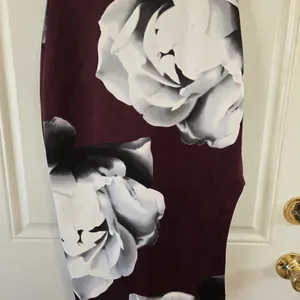 Venus Bodycon Dress Small Burgundy Floral Bustier Midi Stretch Party Cocktail thumbnail 11