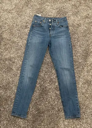501 Levi’s Skinny Jeans thumbnail 1